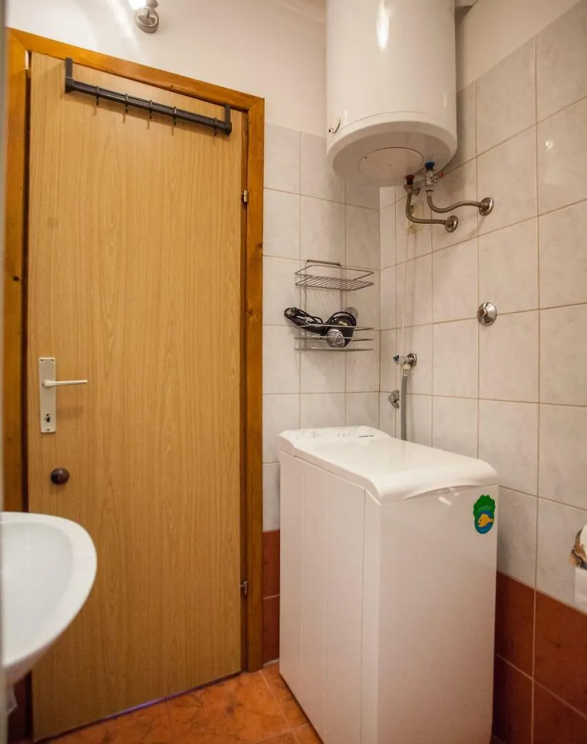 Apartment Medak Cres 0*,  Croatia