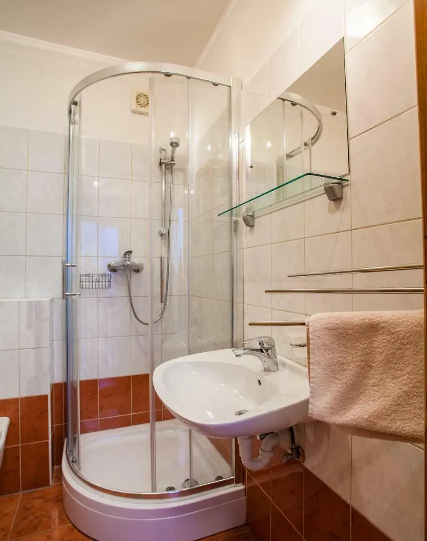 Apartment Medak Cres